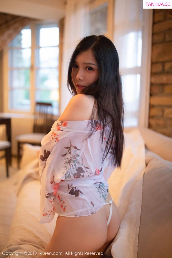 徐微微  [XIUREN]高清写真图 2019.05.30 徐微微mia第24张图片